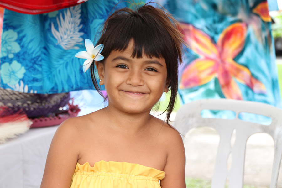 101 - Cute girl with cute grin, Cook Islands.